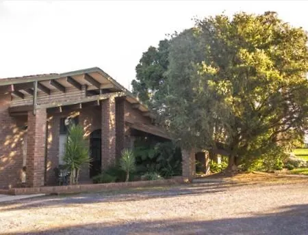 Luxe Ranch Villa Swan Hill Exterior photo